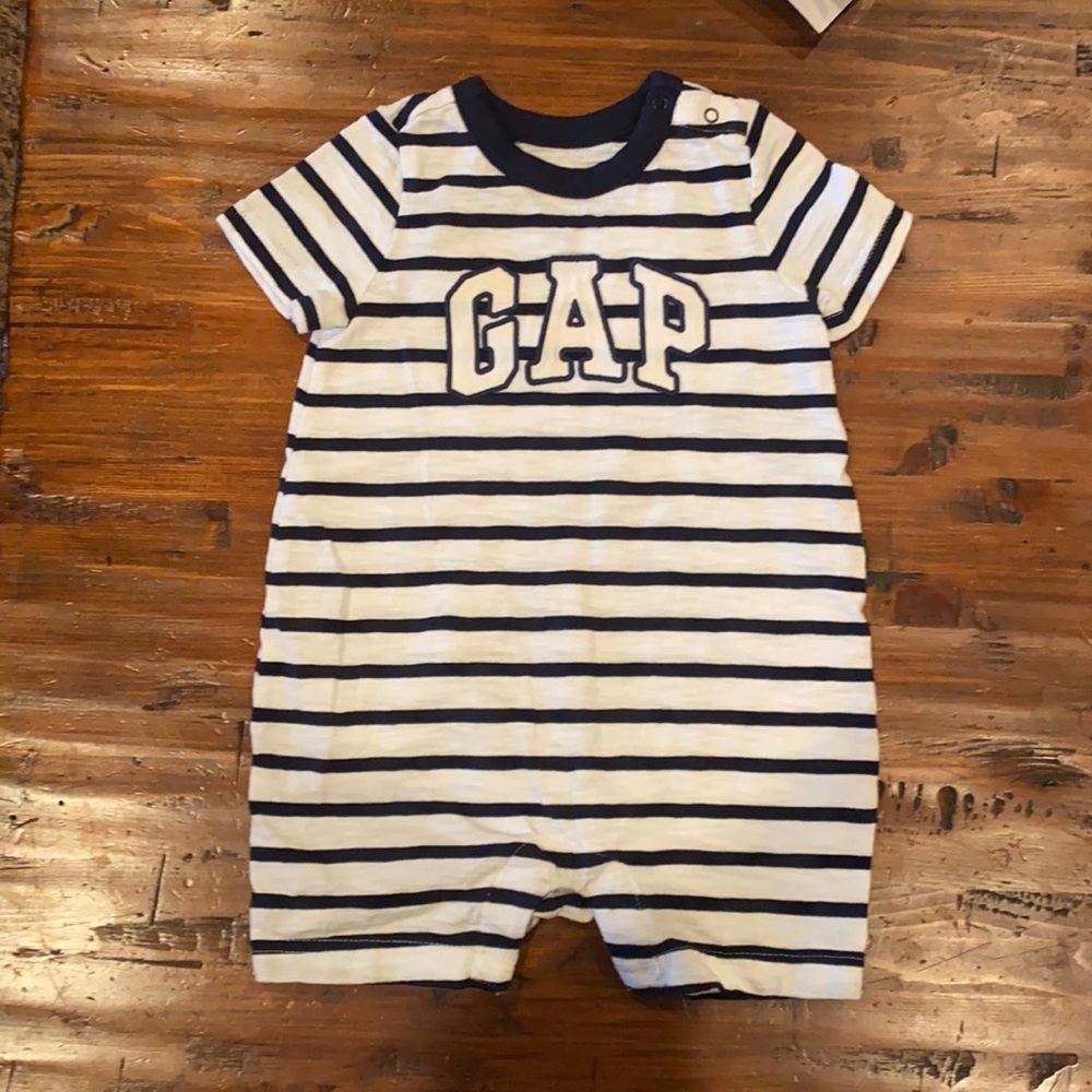 Gap short onsie